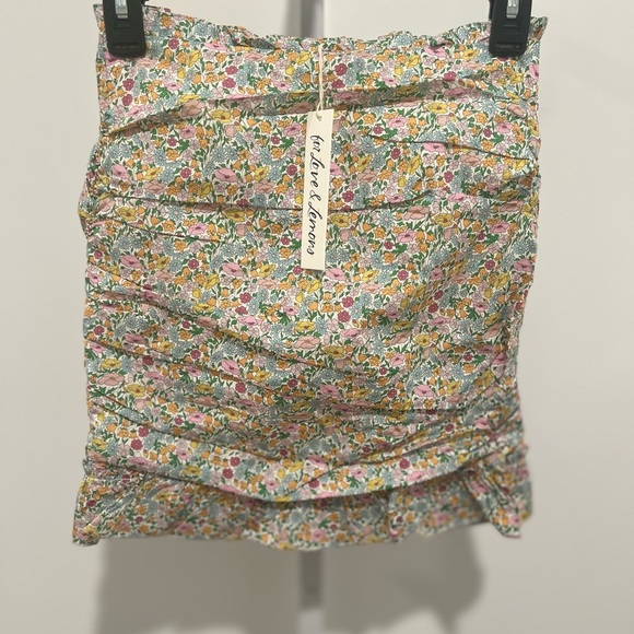 FOR LOVE & LEMONS RALEIGH FLOWER PRINT SHIRRED SKIRT SizE XS - Picture 1 of 3